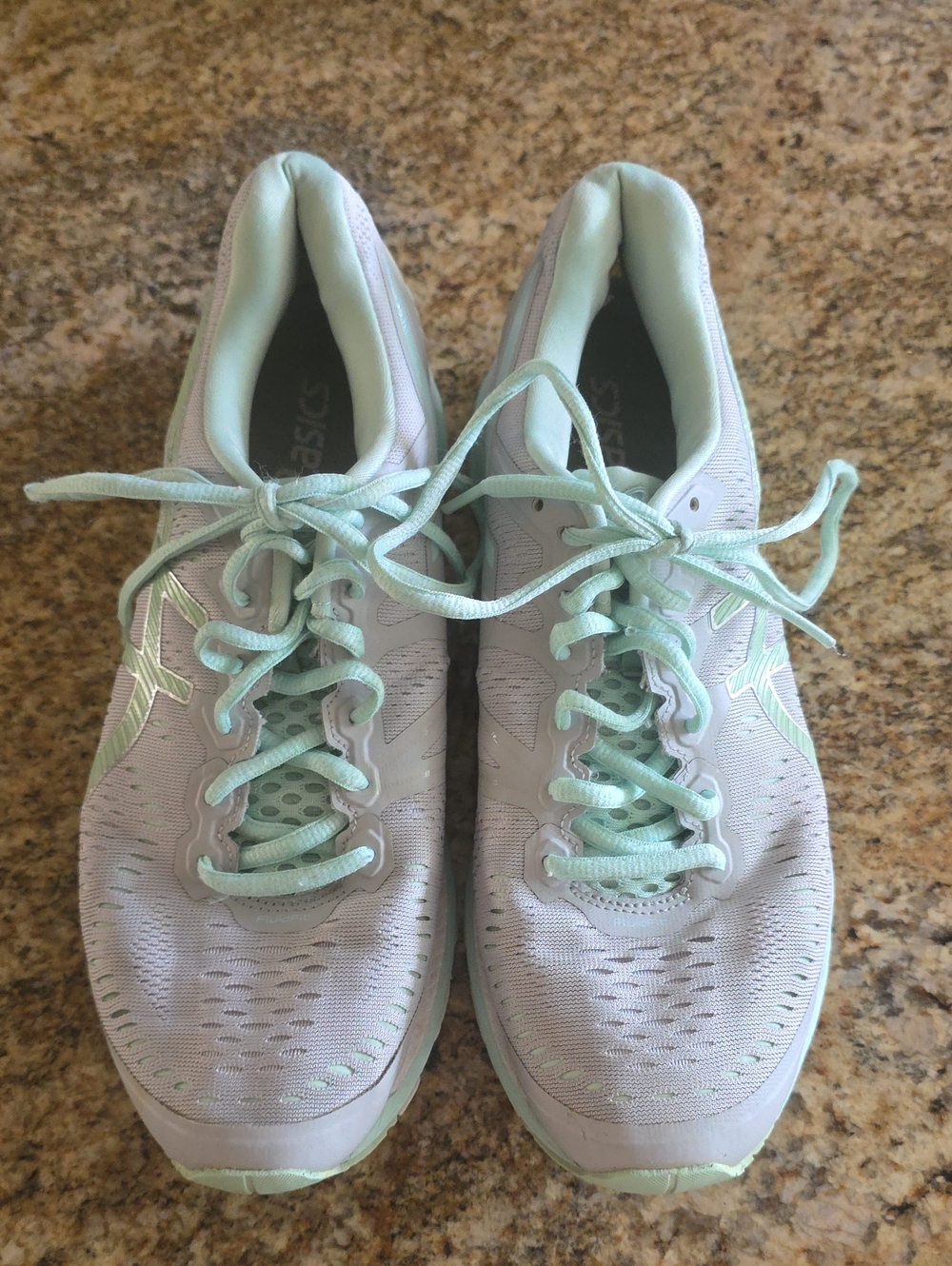 Asics women’s Gel-Kayano 28 running shoes mint color